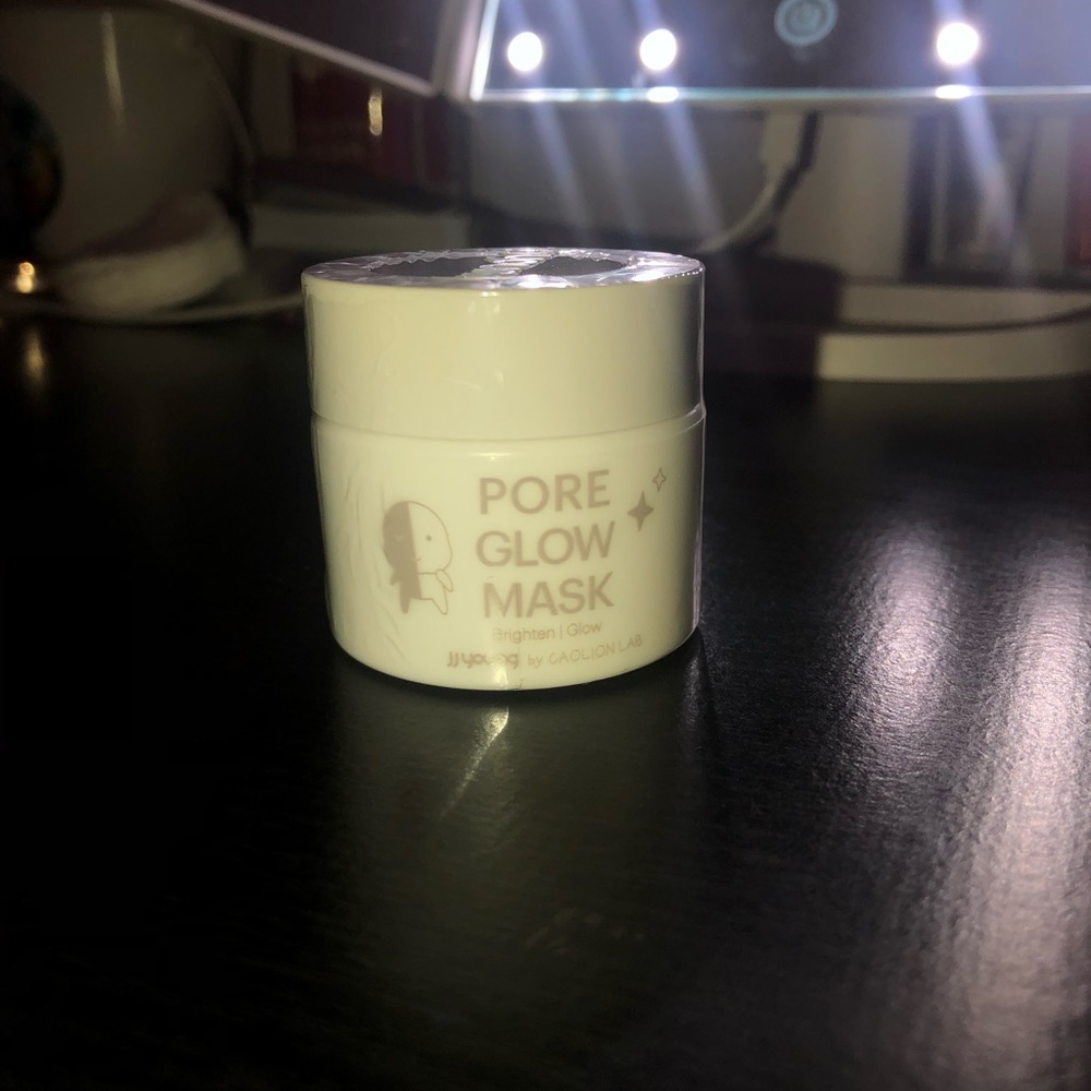 Pore glow mask